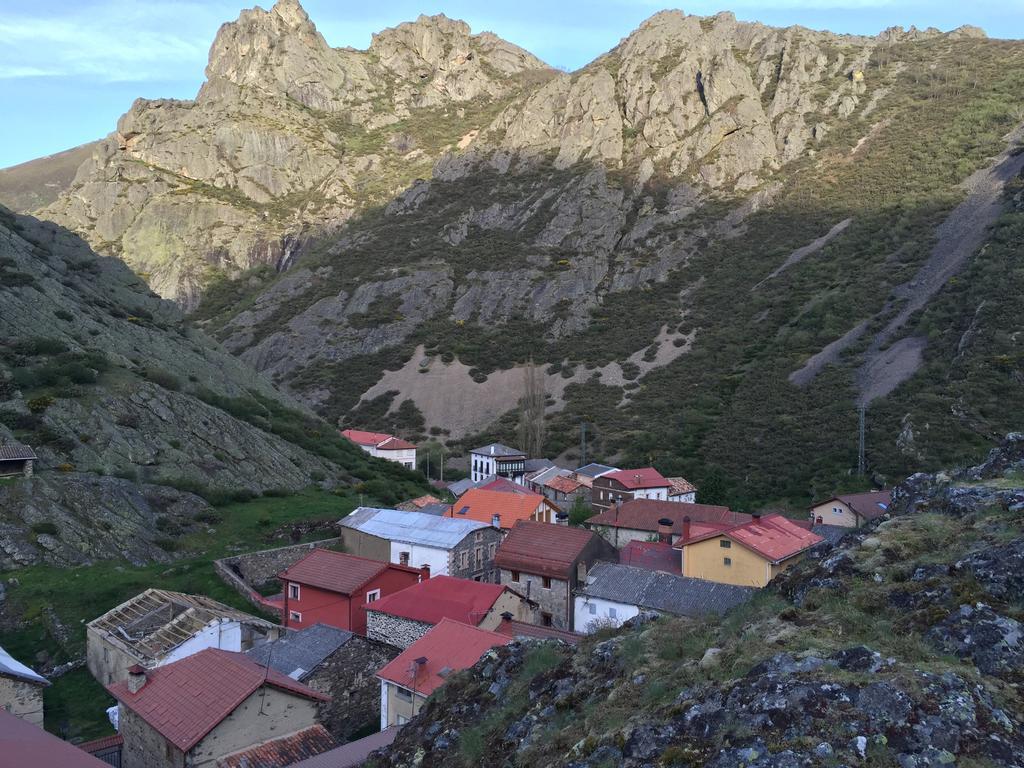 El Invernal De Picos Portilla de la Reina Bagian luar foto