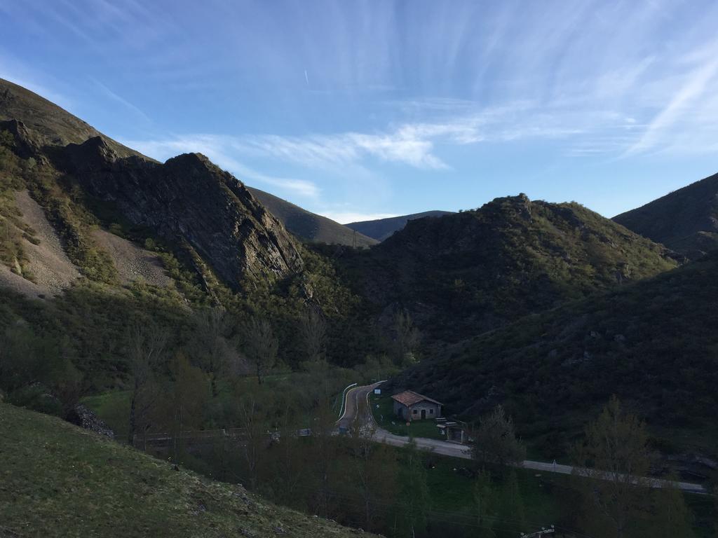 El Invernal De Picos Portilla de la Reina Bagian luar foto