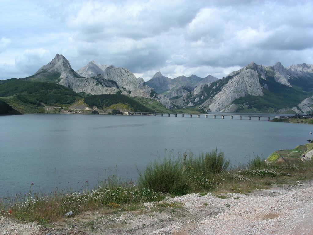 El Invernal De Picos Portilla de la Reina Bagian luar foto
