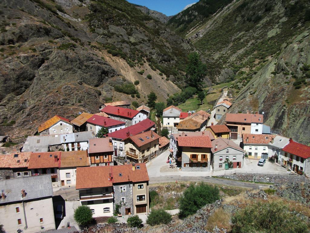 El Invernal De Picos Portilla de la Reina Bagian luar foto