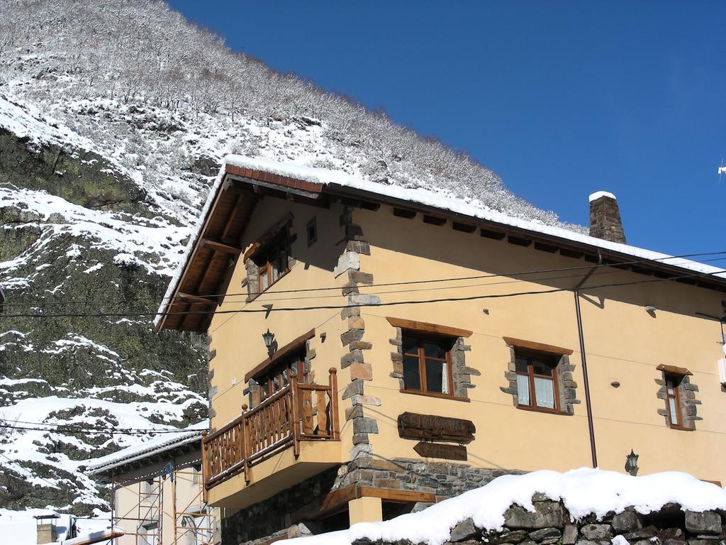 El Invernal De Picos Portilla de la Reina Bagian luar foto