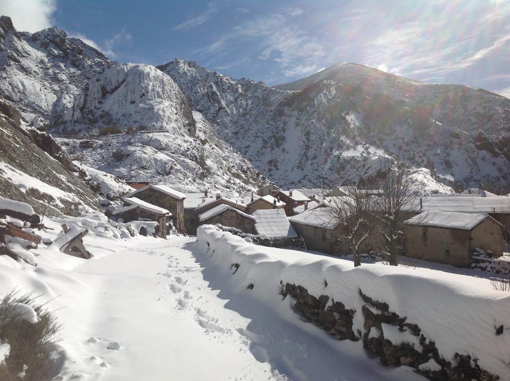 El Invernal De Picos Portilla de la Reina Bagian luar foto